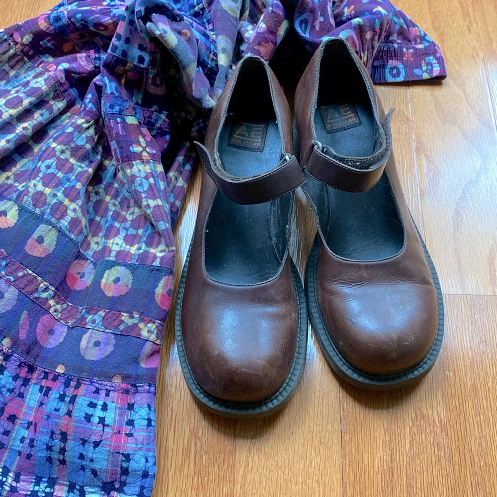 American Eagle platform Mary Jane’s